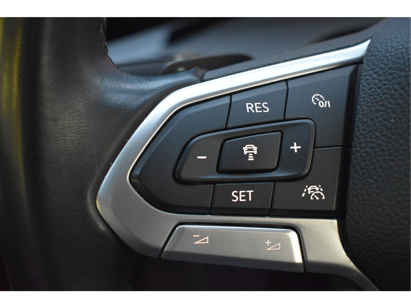 Volkswagen Golf 1.4 eHybrid Style, BOEKJES,NAP EN ONDERHOUDSHISTORIE