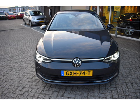 Volkswagen Golf 1.4 eHybrid Style, BOEKJES,NAP EN ONDERHOUDSHISTORIE