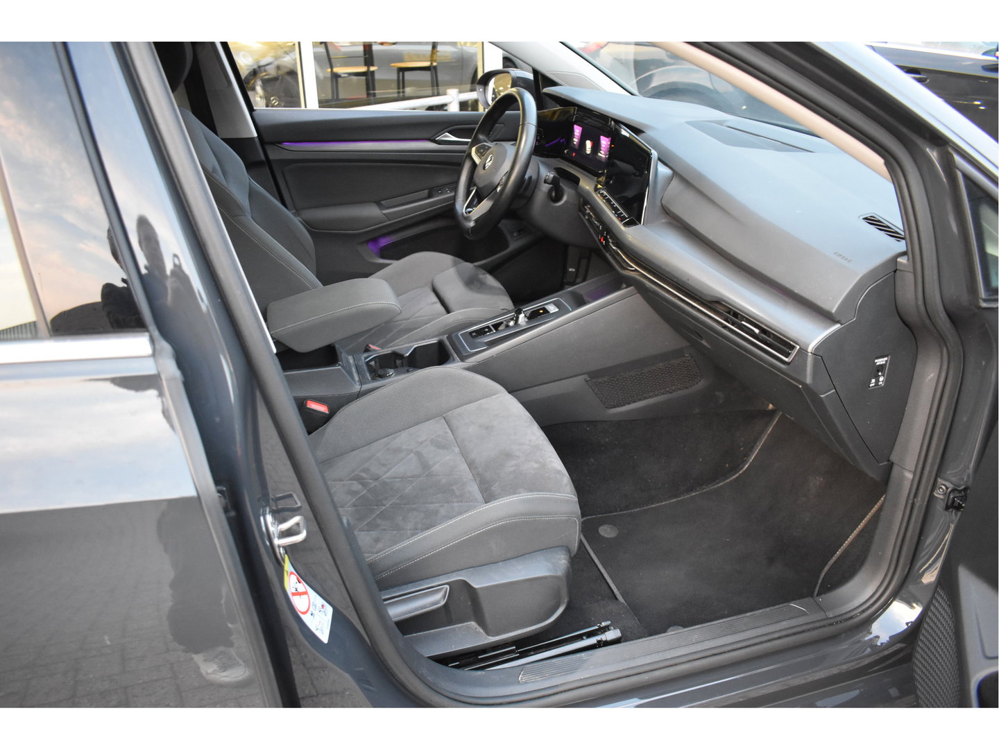 Volkswagen Golf 1.4 eHybrid Style, BOEKJES,NAP EN ONDERHOUDSHISTORIE