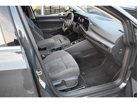 Volkswagen Golf 1.4 eHybrid Style, BOEKJES,NAP EN ONDERHOUDSHISTORIE