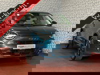 Fiat 600 - 1.2 HYBRID LA PRIMA CAMERA CARPLAY ADAP.CRUISE STOELVERW. ELEK.KLEP LEER MASSAGE ELEK.STOEL 18''LMV ✅ Top Auto Fiat Wijchen , 30 Jaar ervaring in Fiat , Wij leveren de : Icon / La Prima / Pop / Sport . Urban / Benzine / Hybrid . Met Fabrieksgarantie ✅