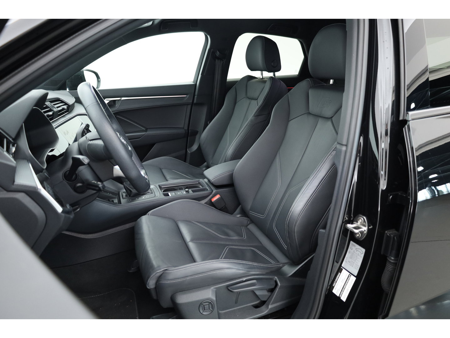 Audi Q3 Sportback 45 TFSI e S Edition | Leder | Camera | Adapt. Cruise | Apple CarPlay | 20'' | Sportstuur | Keyless