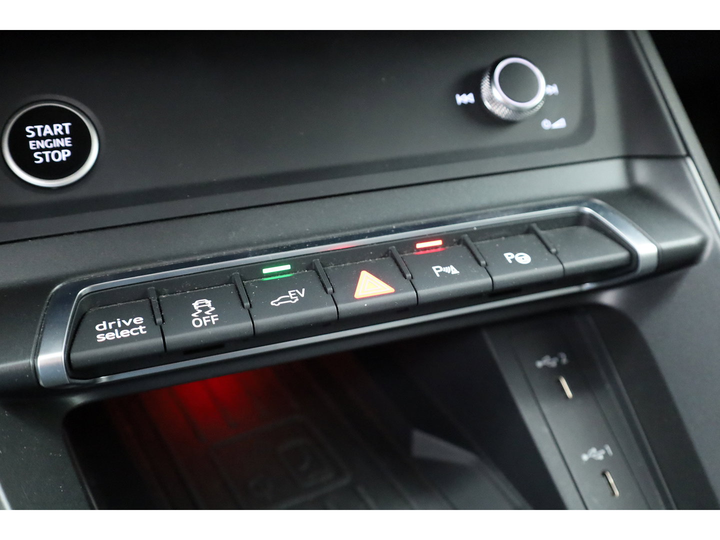 Audi Q3 Sportback 45 TFSI e S Edition | Leder | Camera | Adapt. Cruise | Apple CarPlay | 20'' | Sportstuur | Keyless