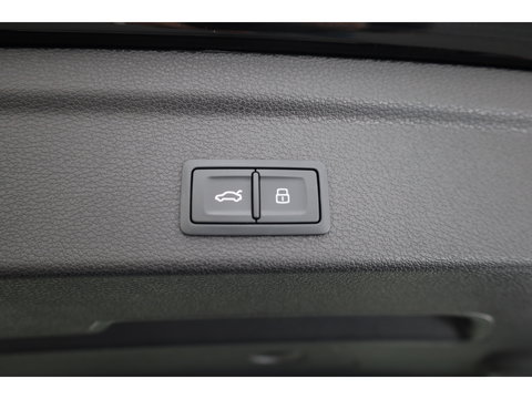 Audi Q3 Sportback 45 TFSI e S Edition | Leder | Camera | Adapt. Cruise | Apple CarPlay | 20'' | Sportstuur | Keyless