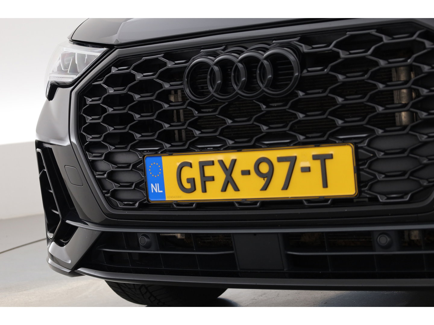 Audi Q3 Sportback 45 TFSI e S Edition | Leder | Camera | Adapt. Cruise | Apple CarPlay | 20'' | Sportstuur | Keyless