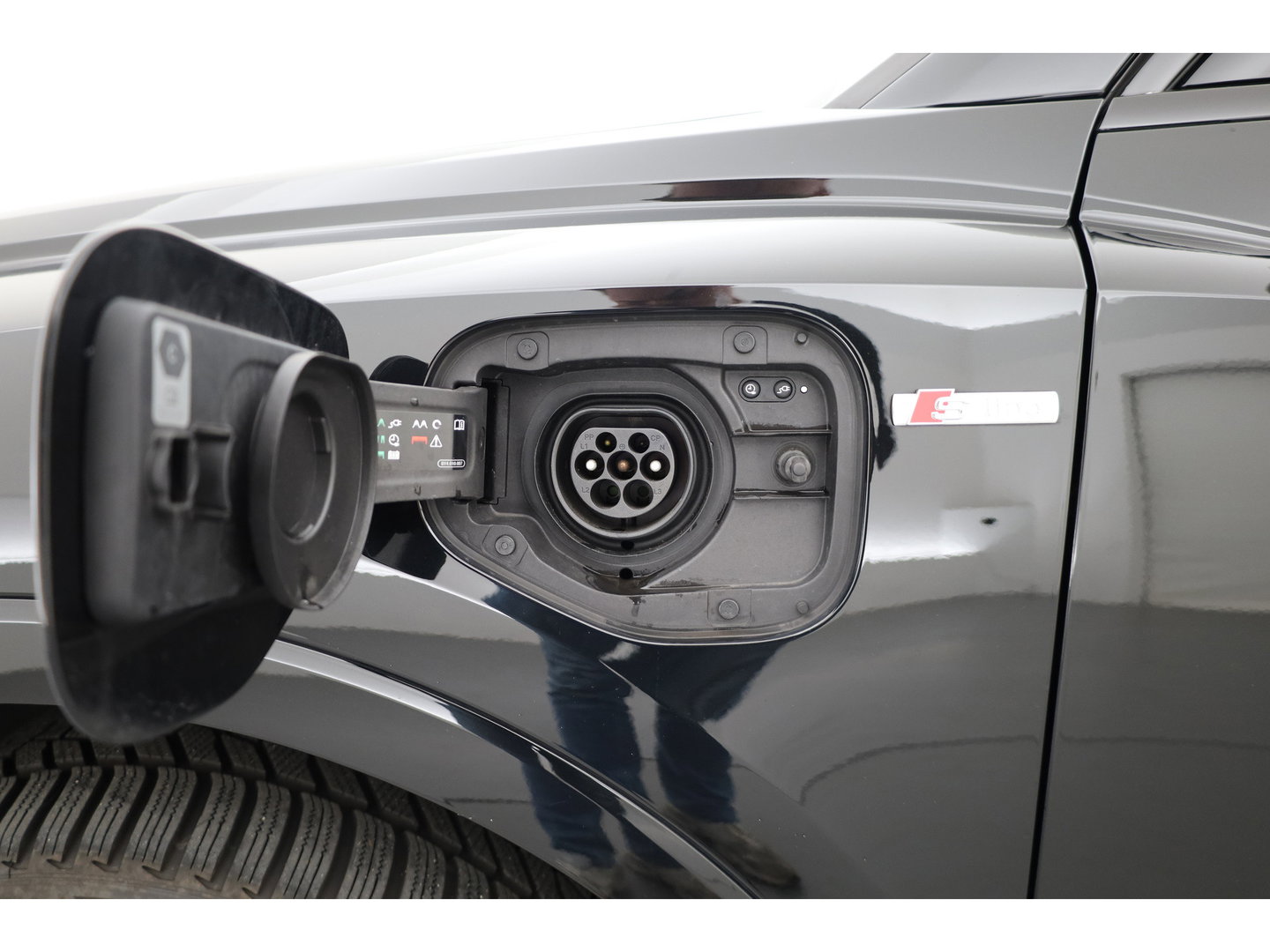 Audi Q3 Sportback 45 TFSI e S Edition | Leder | Camera | Adapt. Cruise | Apple CarPlay | 20'' | Sportstuur | Keyless