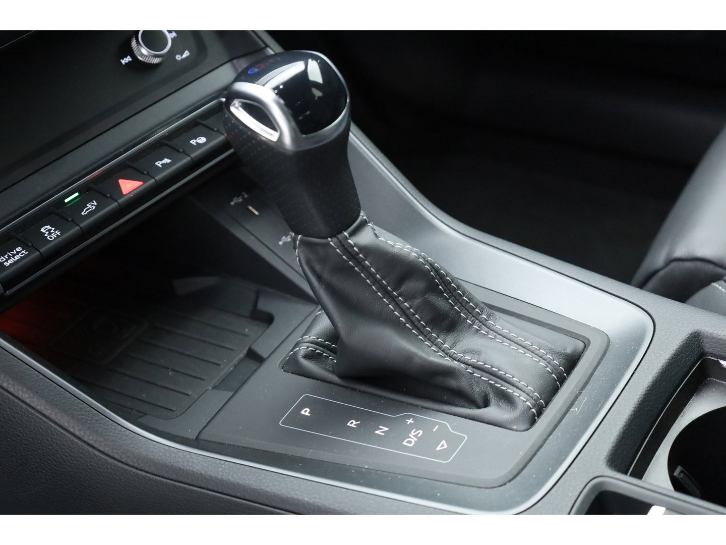 Audi Q3 Sportback 45 TFSI e S Edition | Leder | Camera | Adapt. Cruise | Apple CarPlay | 20'' | Sportstuur | Keyless