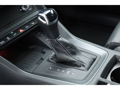 Audi Q3 Sportback 45 TFSI e S Edition | Leder | Camera | Adapt. Cruise | Apple CarPlay | 20'' | Sportstuur | Keyless