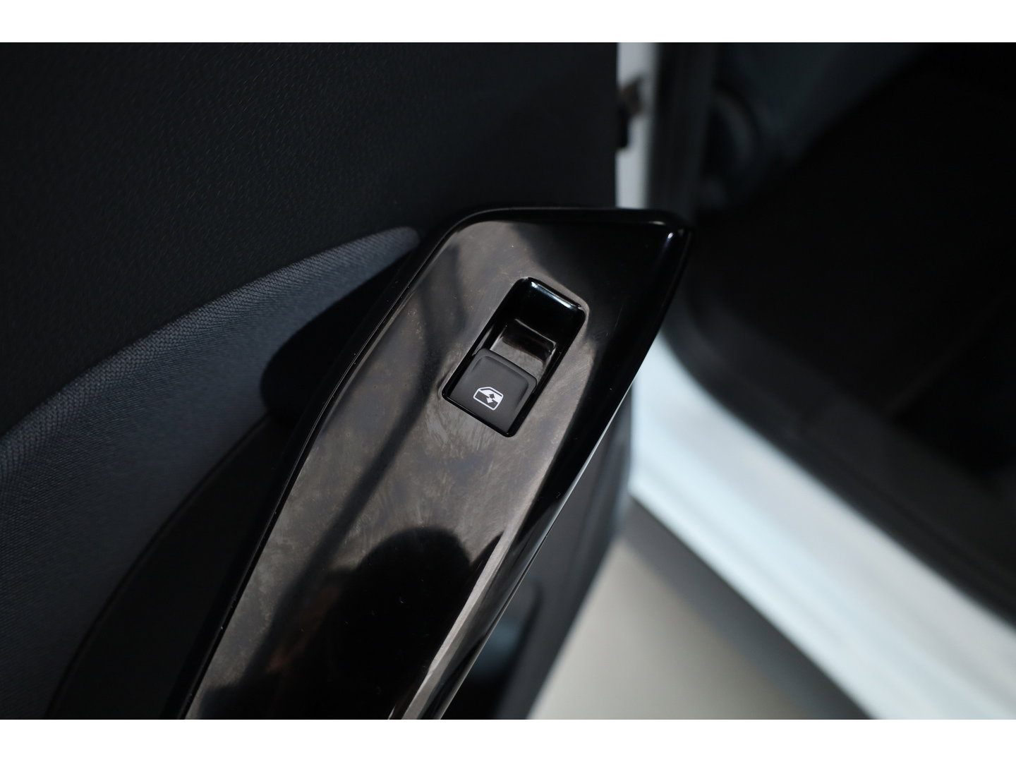 Volkswagen ID.3 Pro 58 kWh | SOH 92% | Adapt. Cruise | Afn. Trekhaak | Apple CarPlay | 19'' | Stoel- Stuurverw.