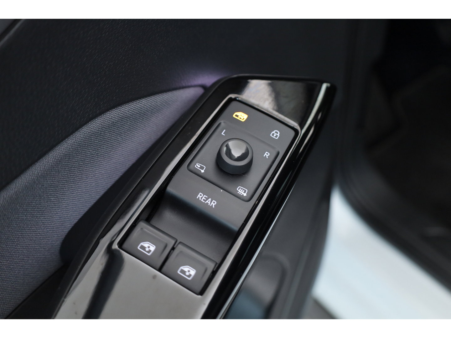 Volkswagen ID.3 Pro 58 kWh | SOH 92% | Adapt. Cruise | Afn. Trekhaak | Apple CarPlay | 19'' | Stoel- Stuurverw.