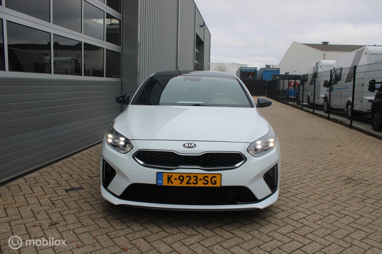 Kia ProCeed