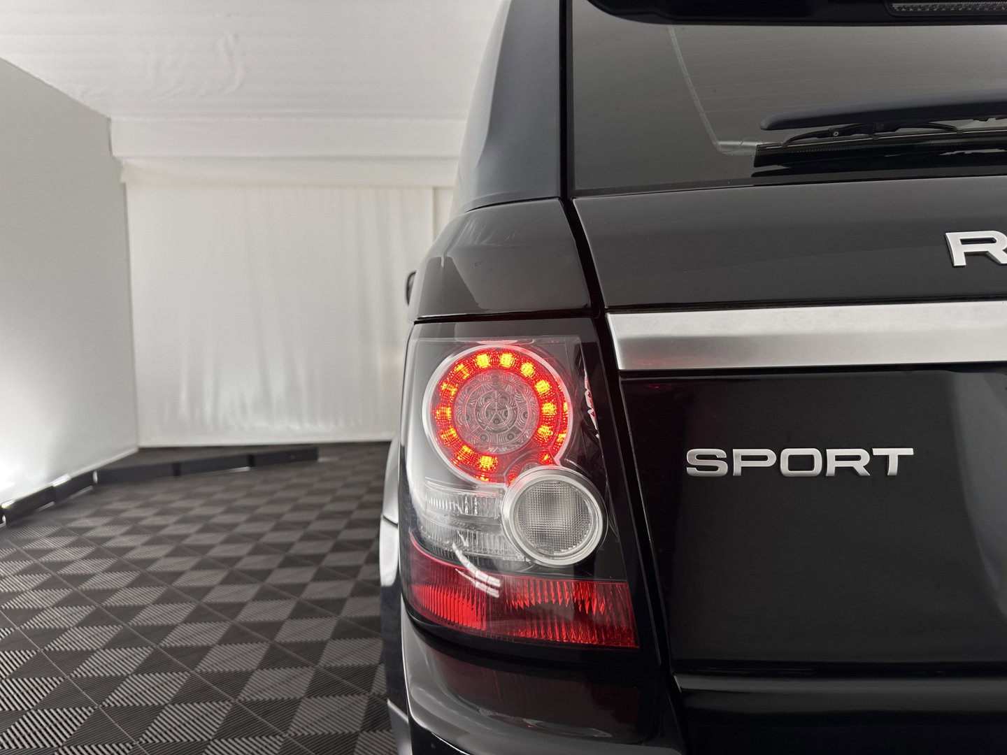 Land Rover Range Rover Sport 3.0 SdV6 Autobiography Exterior-Design-Pack Aut. *PANO | LEATHER | XENON | MEMORY-PACK | HEATED-COMFORTSEATS | CAMERA | NAVI-FULLMAP | AIRSUSPENSION | PRIVACY-GLASS | SHIFTPADDLES | ECC | PDC | CRUISE | TOWBAR | 20''ALU*