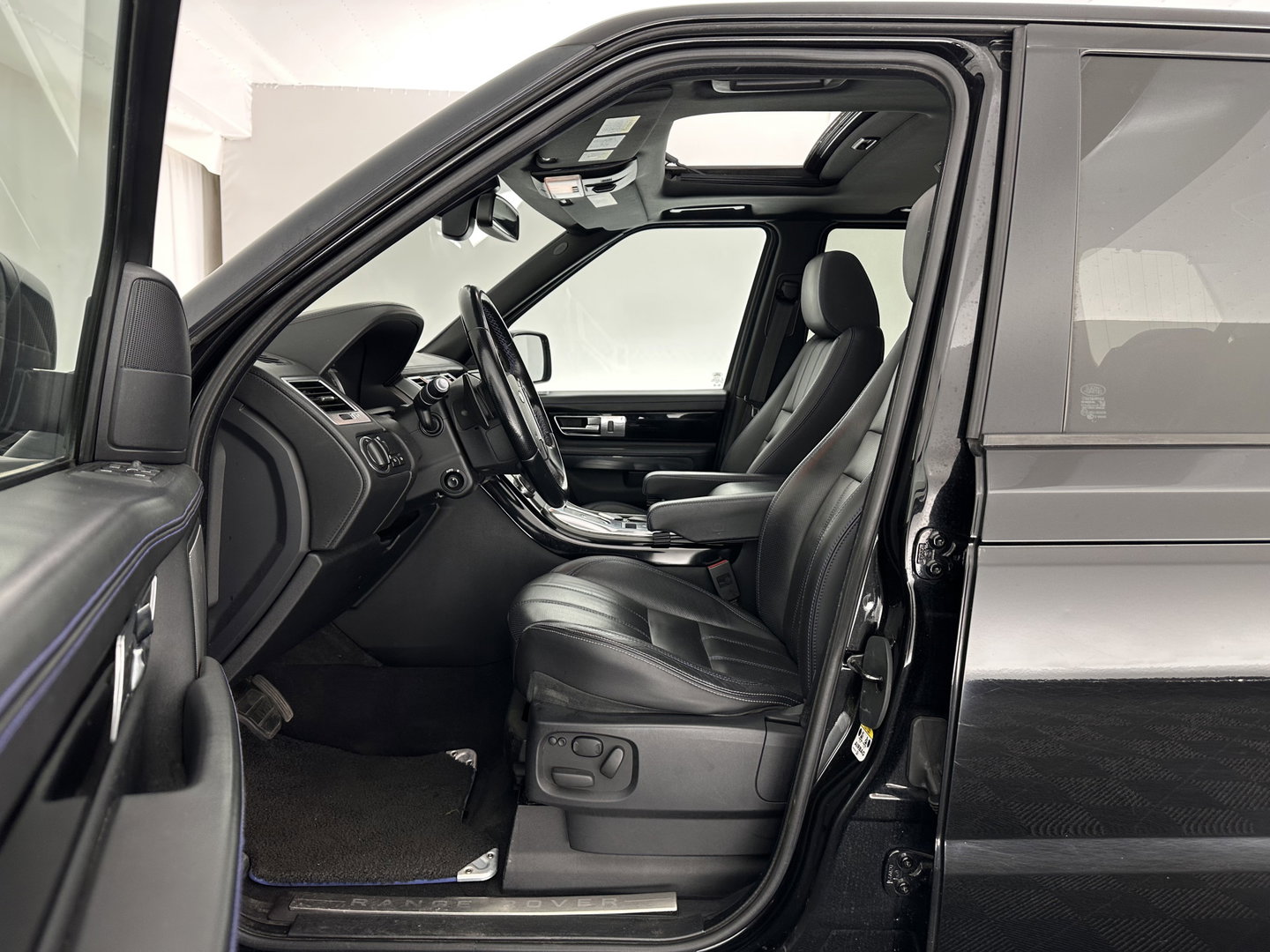 Land Rover Range Rover Sport 3.0 SdV6 Autobiography Exterior-Design-Pack Aut. *PANO | LEATHER | XENON | MEMORY-PACK | HEATED-COMFORTSEATS | CAMERA | NAVI-FULLMAP | AIRSUSPENSION | PRIVACY-GLASS | SHIFTPADDLES | ECC | PDC | CRUISE | TOWBAR | 20''ALU*