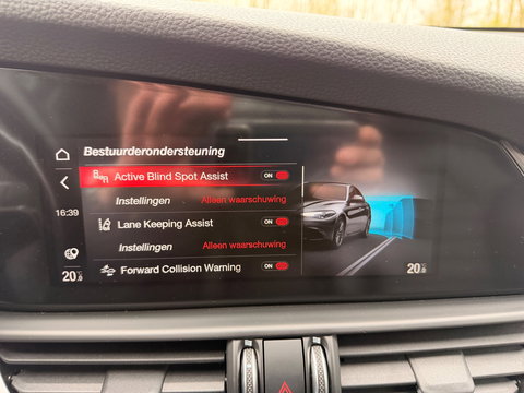 Alfa Romeo Giulia 2.0 T Veloce AWD