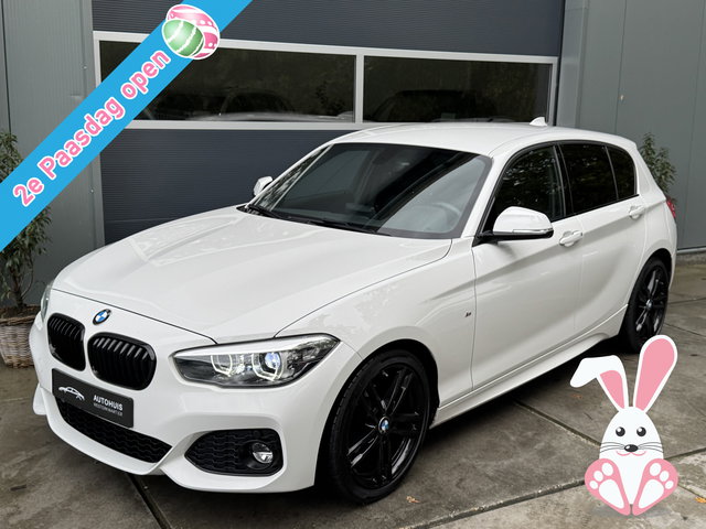BMW 1 Serie - 118i 136pk Automaat Executive PDC Navigatie LED