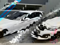 BMW 1 Serie - 118i 136pk Automaat Executive PDC Navigatie LED