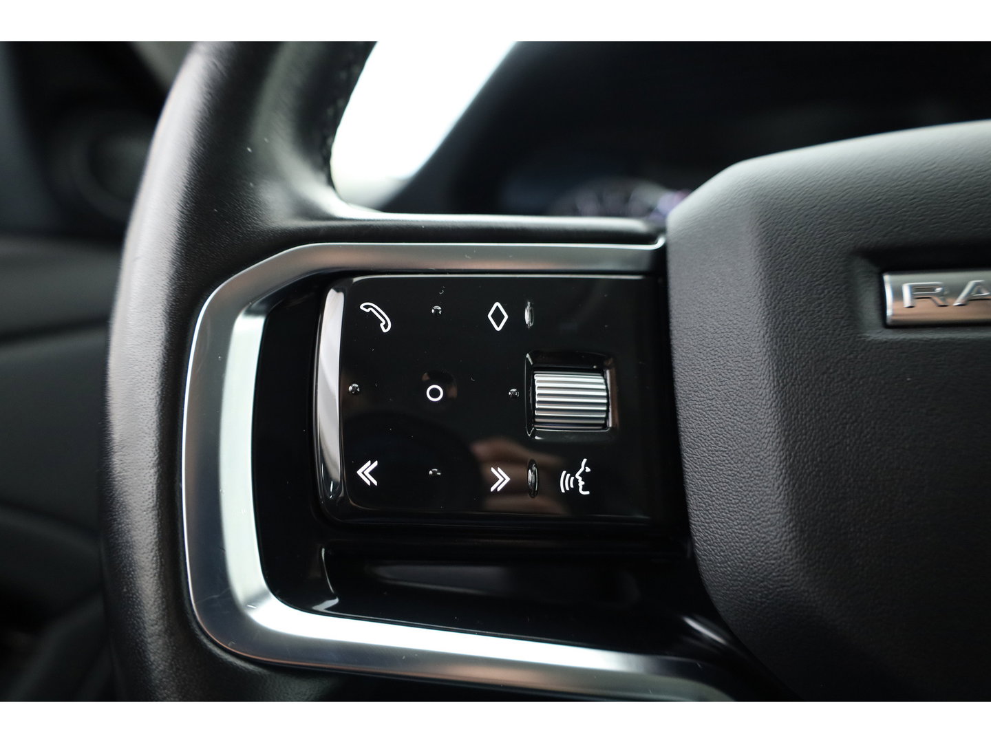 Land Rover Range Rover Evoque 1.5 P300e AWD S | Cruise Control | Memory | Leder | 360cam | Stoel- Stuurverw. | Dodehoek | Apple CarPlay