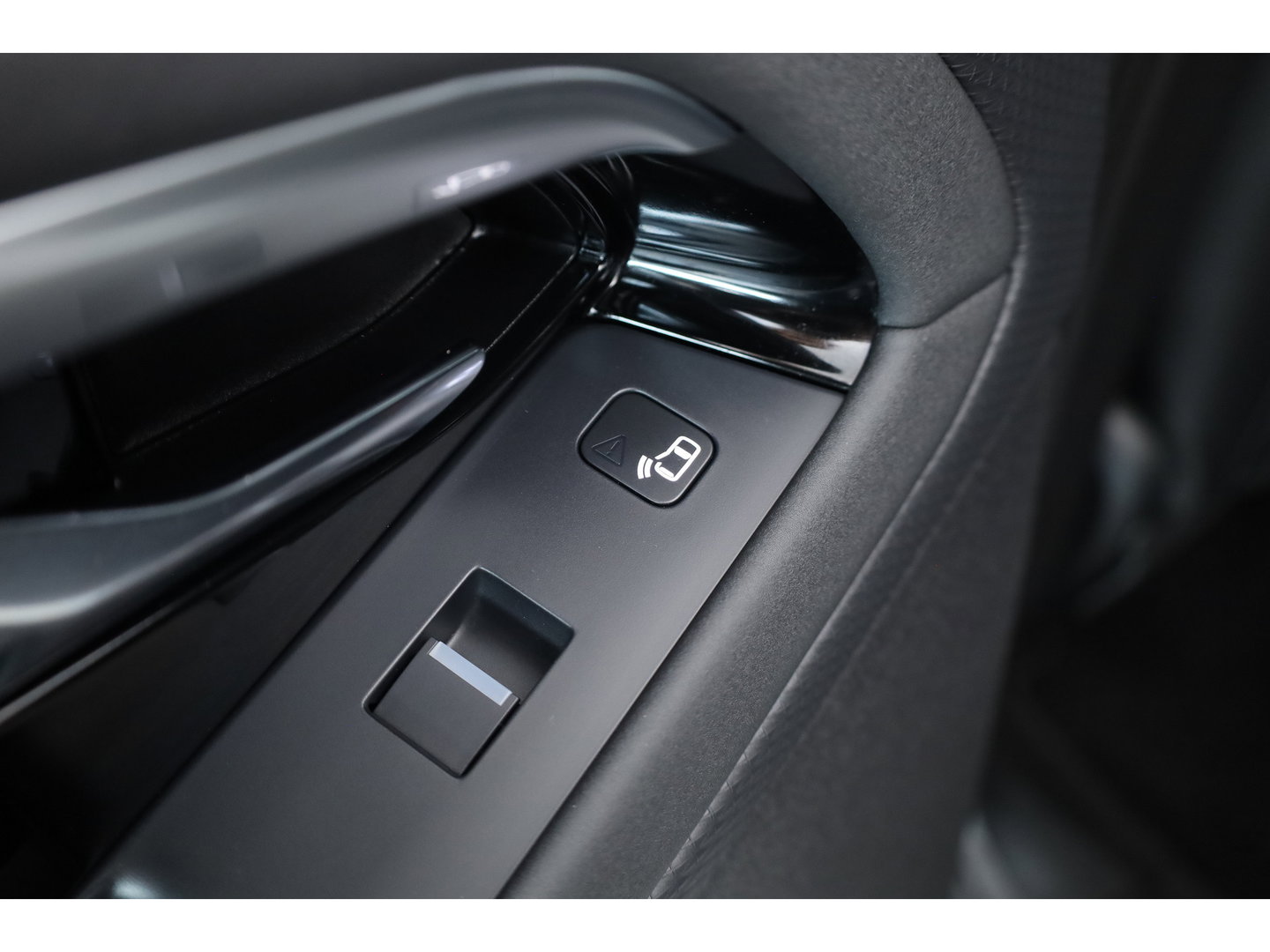 Land Rover Range Rover Evoque 1.5 P300e AWD S | Cruise Control | Memory | Leder | 360cam | Stoel- Stuurverw. | Dodehoek | Apple CarPlay