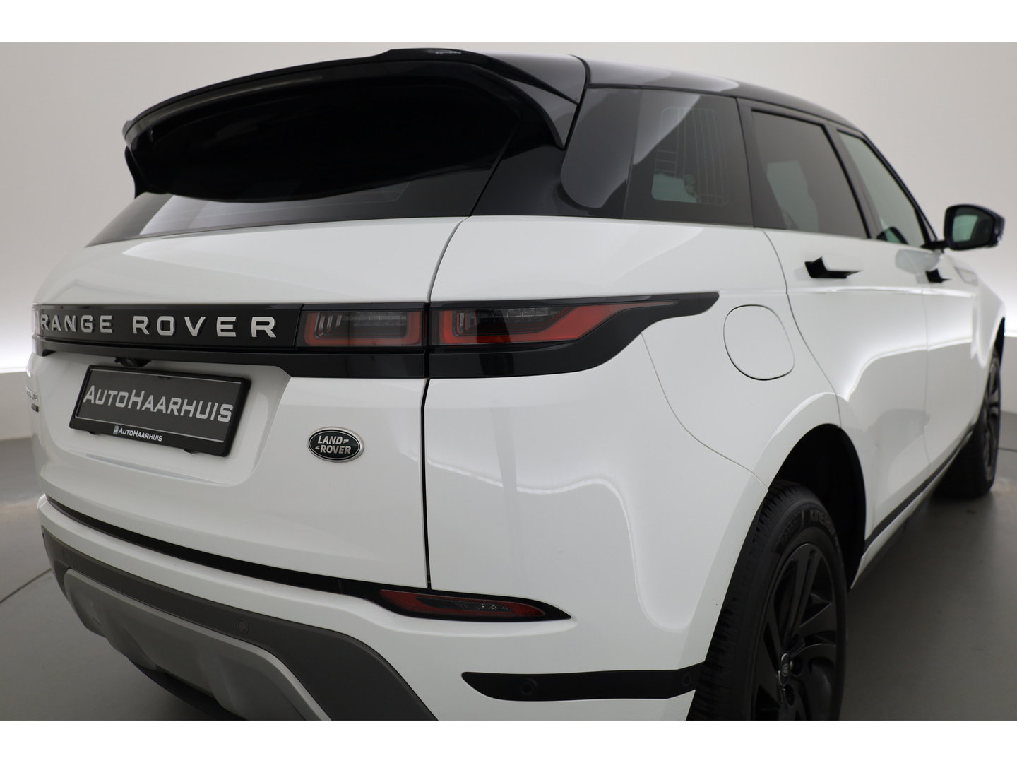 Land Rover Range Rover Evoque 1.5 P300e AWD S | Cruise Control | Memory | Leder | 360cam | Stoel- Stuurverw. | Dodehoek | Apple CarPlay