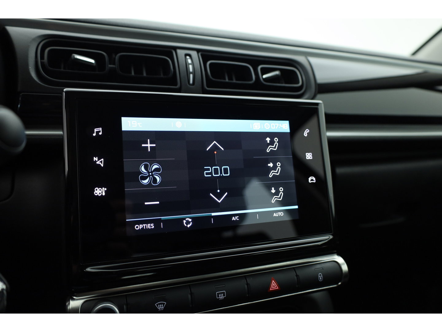 Citroën C3 1.2 PureTech Plus | Apple CarPlay | Navi | LED | Licht-/ Regensensor | DAB |
