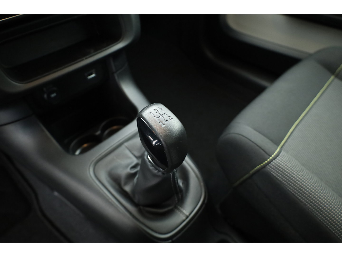 Citroën C3 1.2 PureTech Plus | Apple CarPlay | Navi | LED | Licht-/ Regensensor | DAB |