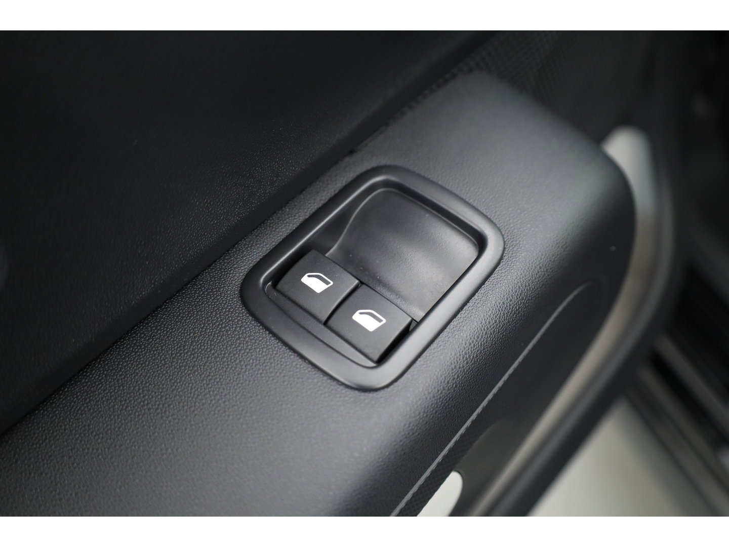 Citroën C3 1.2 PureTech Plus | Apple CarPlay | Navi | LED | Licht-/ Regensensor | DAB |