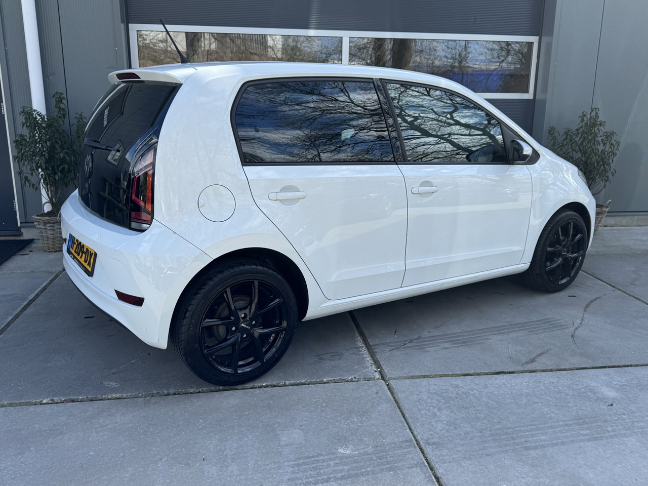 Volkswagen up!