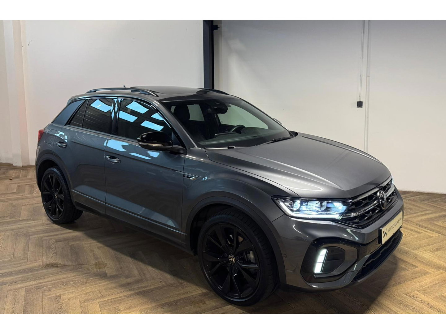 Volkswagen T-Roc 1.5 TSI R-Line PANO KEYLESS CAM