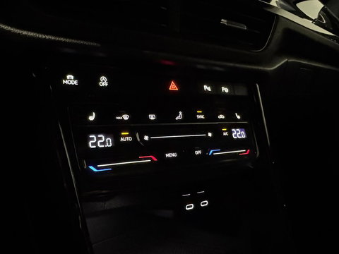 Volkswagen T-Roc 1.5 TSI R-Line PANO KEYLESS CAM