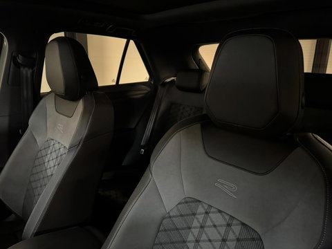 Volkswagen T-Roc 1.5 TSI R-Line PANO KEYLESS CAM