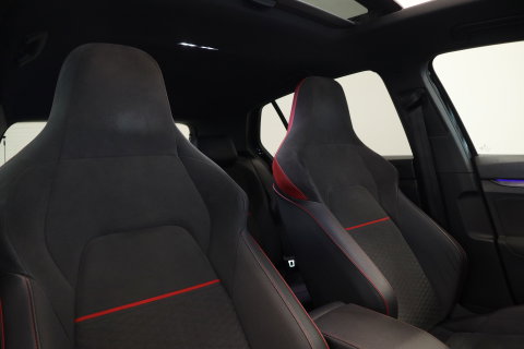 Volkswagen Golf 2.0 TSI GTI Clubsport Panoramadak Harman&Kardon Head-Up 24 Maanden garantie* (Vraag naar de voorwaarden)