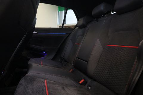 Volkswagen Golf 2.0 TSI GTI Clubsport Panoramadak Harman&Kardon Head-Up 24 Maanden garantie* (Vraag naar de voorwaarden)