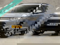 Mitsubishi Outlander - 2.0 PHEV Deluxe 203Pk Automaat (SCHUIFDAK, NAVIGATIE, LEDER, CAMERA, STOELVERWARMING, SPORTSTOELEN, GETINT GLAS, ELEK ACHTERKLEP, NIEUWSTAAT)