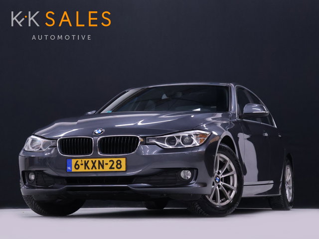 BMW 3 Serie - 320i EfficientDynamics Edition Executive [TREKHAAK, CRUISE CONTROL, BLUETOOTH TELEFOON, PDC V+A, STOELVERWARMING, AUTOMATISCHE AIRCO, NIEUWSTAAT]