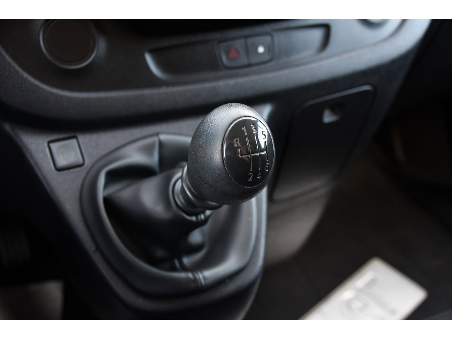 Nissan NV300 1.6 dCi 125 L2H1 Acenta Cruise, Sensoren, Airco, Trekhaak, 125pk, Radio, Imperiaal, Uniek!