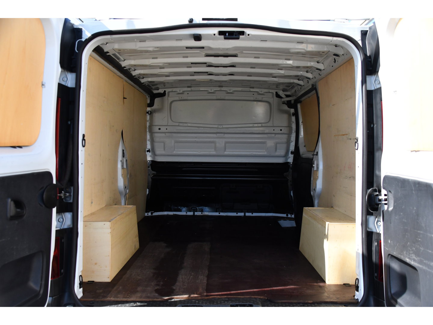 Nissan NV300 1.6 dCi 125 L2H1 Acenta Cruise, Sensoren, Airco, Trekhaak, 125pk, Radio, Imperiaal, Uniek!