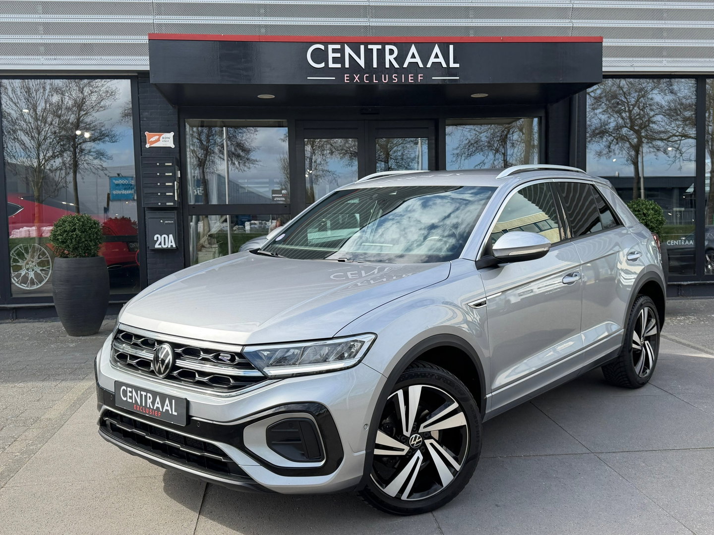 Volkswagen T-Roc 1.5 TSI R-Line 150PK Carplay|ACC|Canera|DSG|keyless