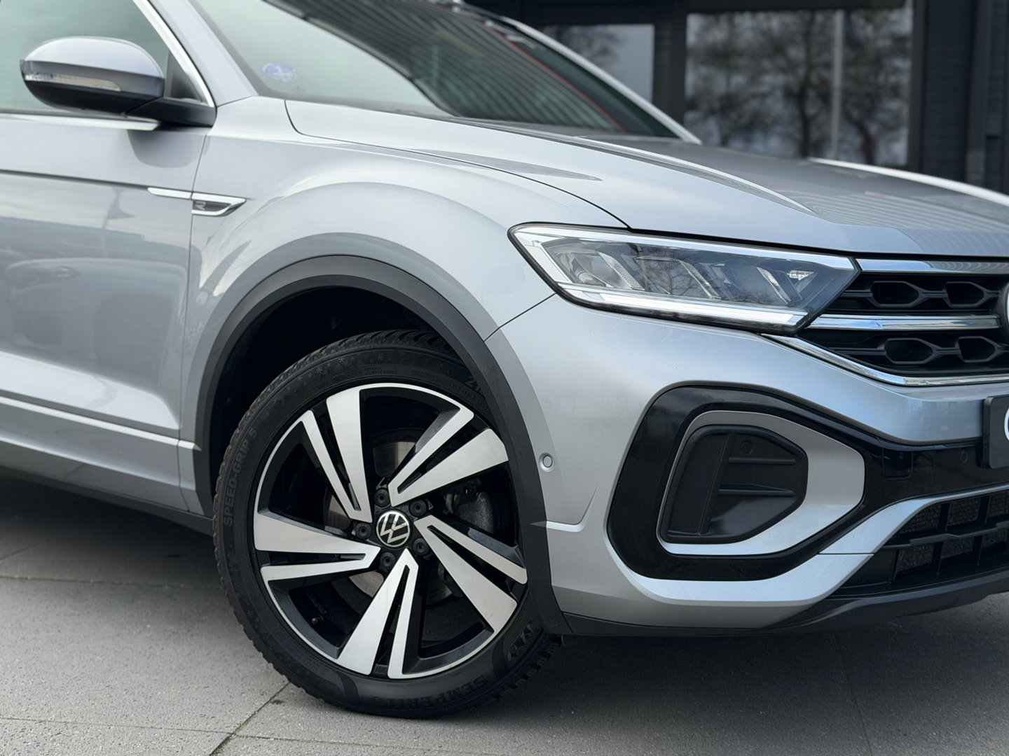 Volkswagen T-Roc 1.5 TSI R-Line 150PK Carplay|ACC|Canera|DSG|keyless