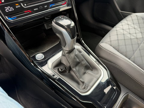 Volkswagen T-Roc 1.5 TSI R-Line 150PK Carplay|ACC|Canera|DSG|keyless