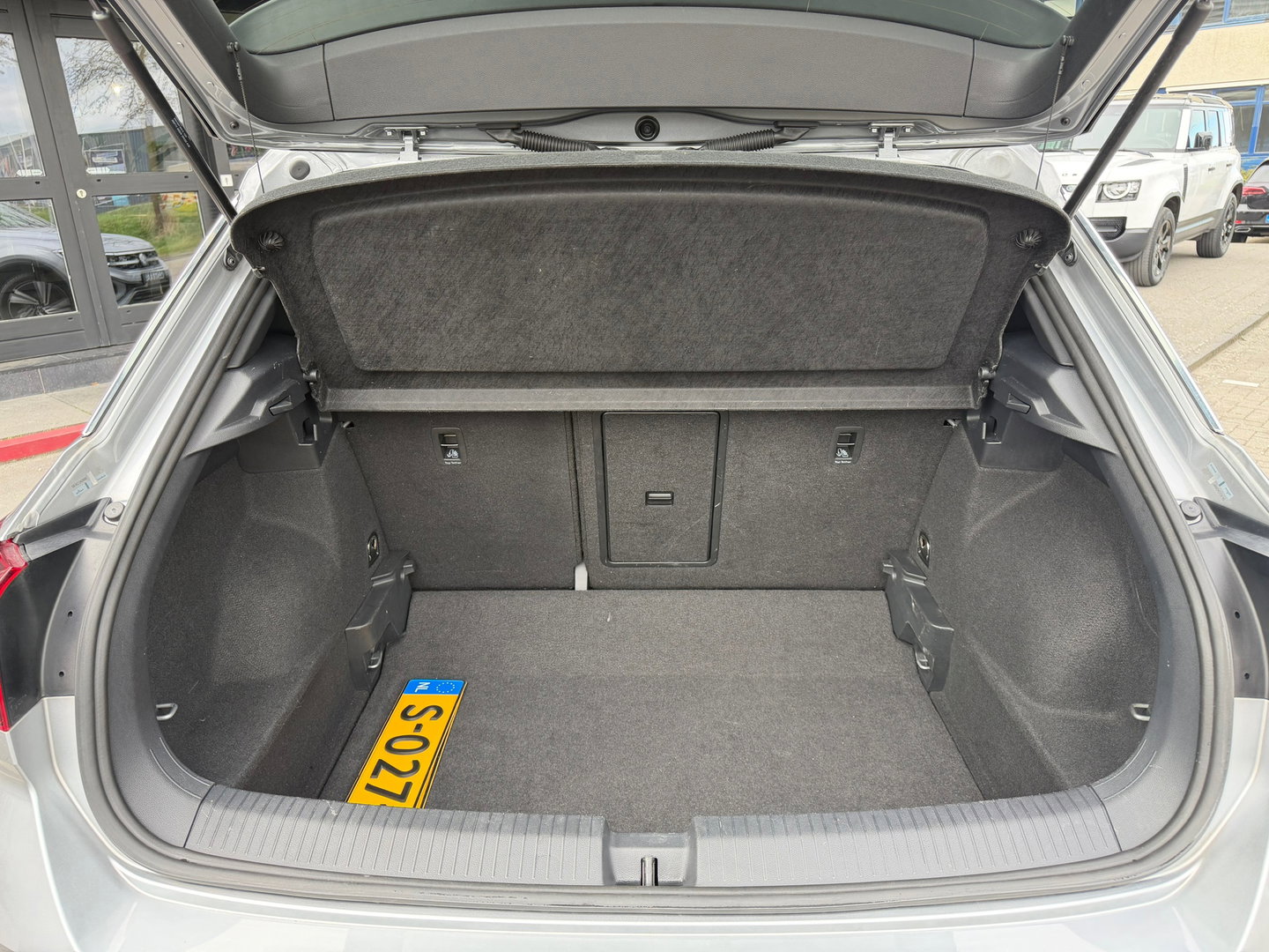 Volkswagen T-Roc 1.5 TSI R-Line 150PK Carplay|ACC|Canera|DSG|keyless