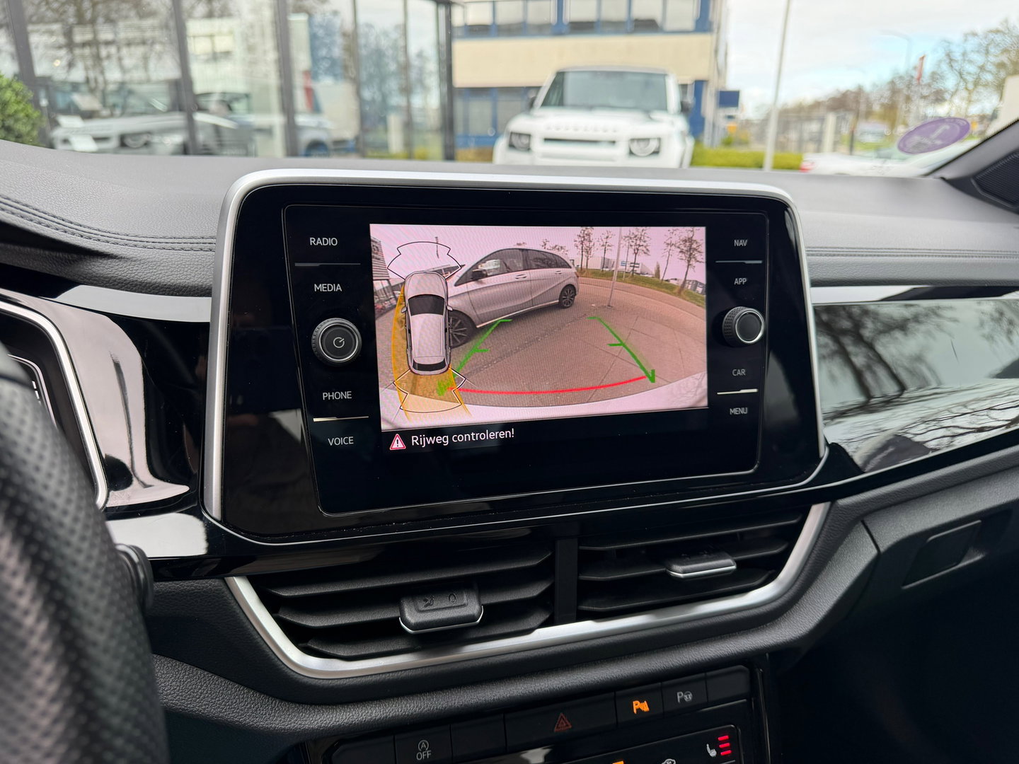 Volkswagen T-Roc 1.5 TSI R-Line 150PK Carplay|ACC|Canera|DSG|keyless