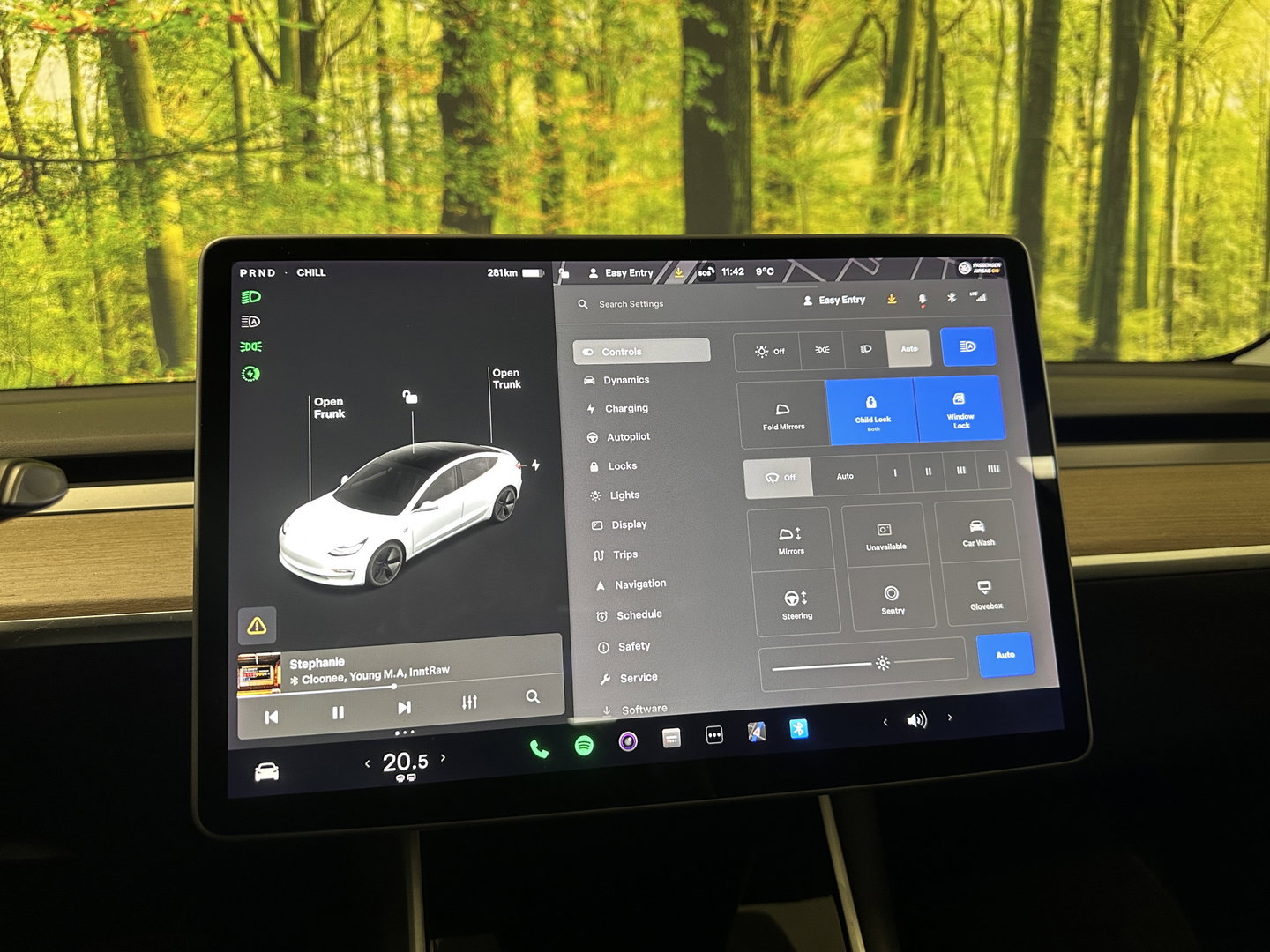 Tesla Model 3 Standard RWD Plus 60 kWh | 360° Camera | Panoramadak | Parkeersensoren | Keyless | Stoelverwarming | Elektrische Stoelen | LED