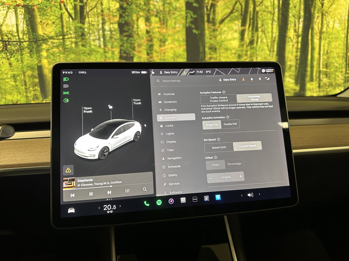Tesla Model 3 Standard RWD Plus 60 kWh | 360° Camera | Panoramadak | Parkeersensoren | Keyless | Stoelverwarming | Elektrische Stoelen | LED