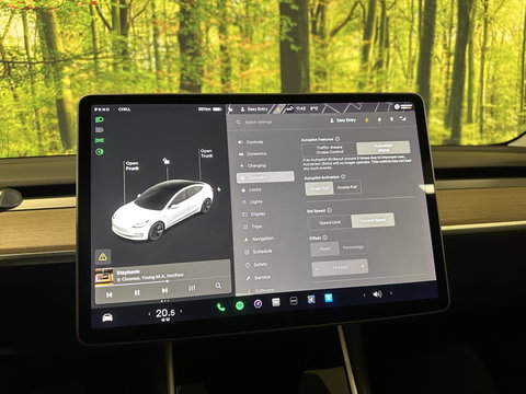 Tesla Model 3 Standard RWD Plus 60 kWh | 360° Camera | Panoramadak | Parkeersensoren | Keyless | Stoelverwarming | Elektrische Stoelen | LED