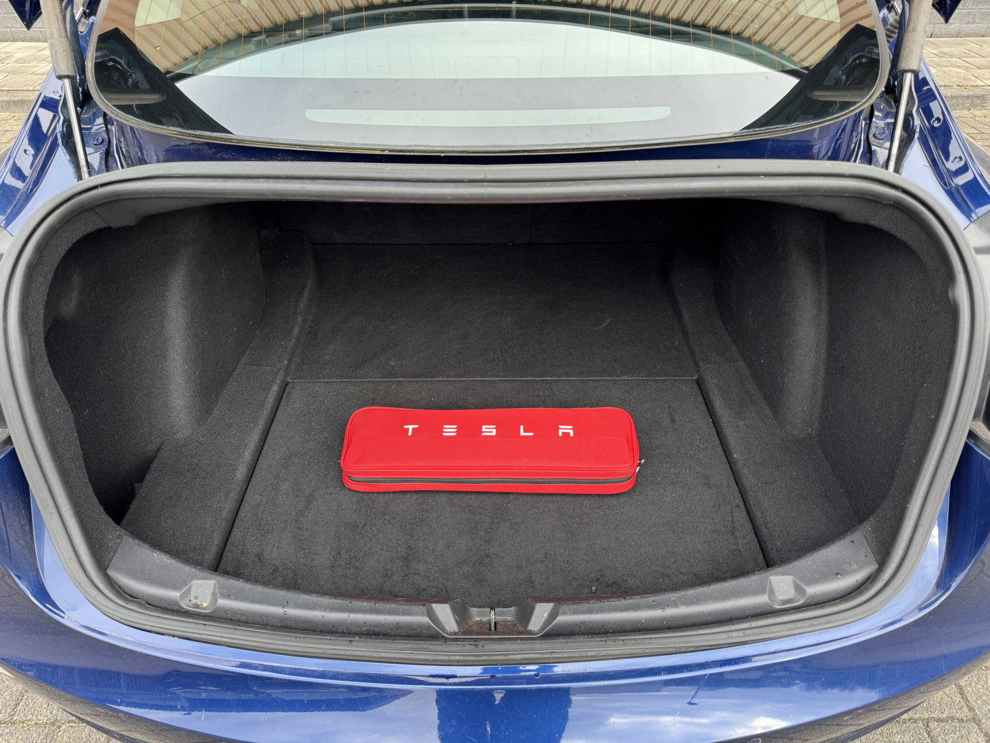 Tesla Model 3 Standard RWD Plus 60 kWh | 360° Camera | Panoramadak | Parkeersensoren | Keyless | Stoelverwarming | Elektrische Stoelen | LED
