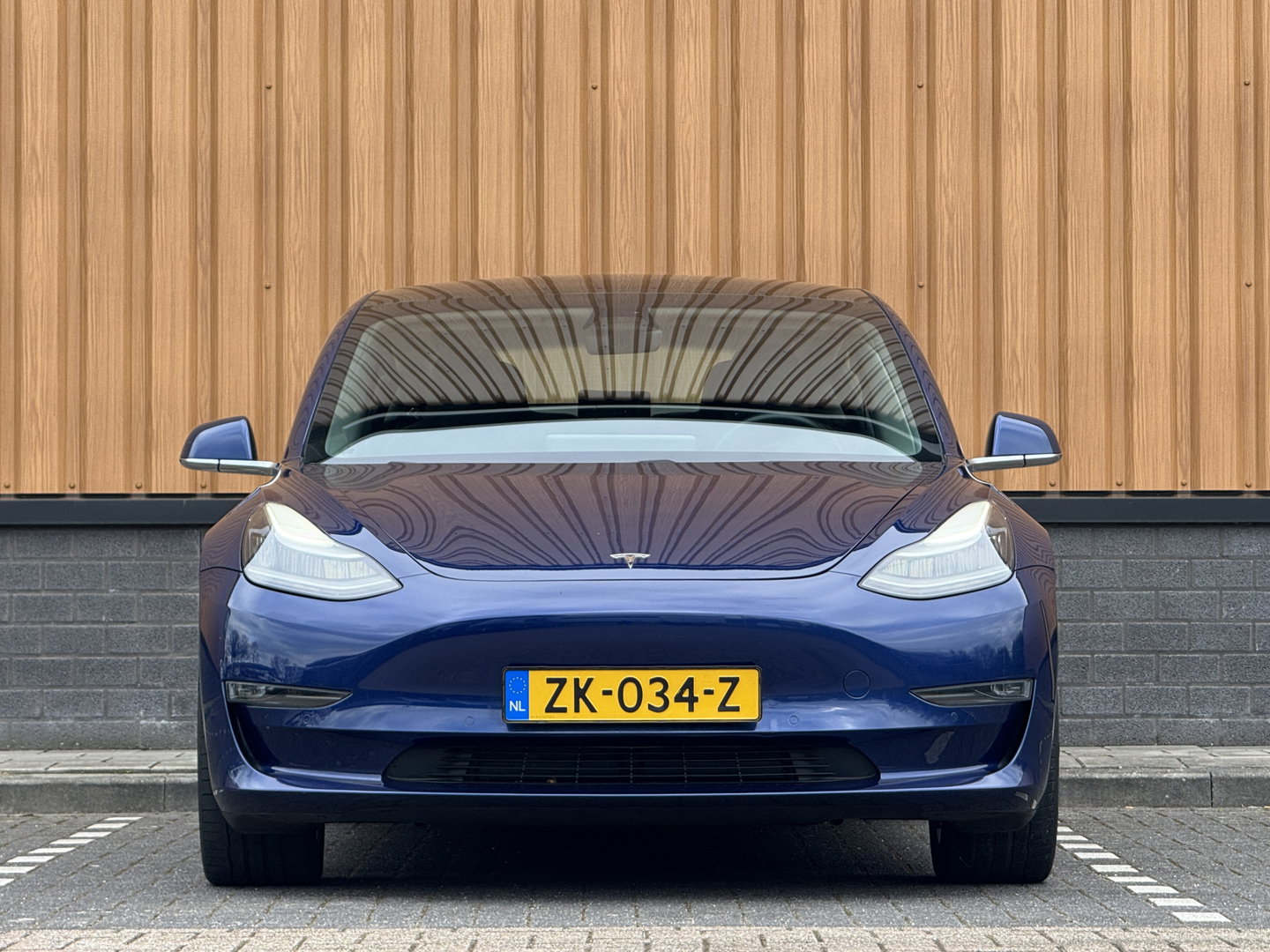 Tesla Model 3 Standard RWD Plus 60 kWh | 360° Camera | Panoramadak | Parkeersensoren | Keyless | Stoelverwarming | Elektrische Stoelen | LED