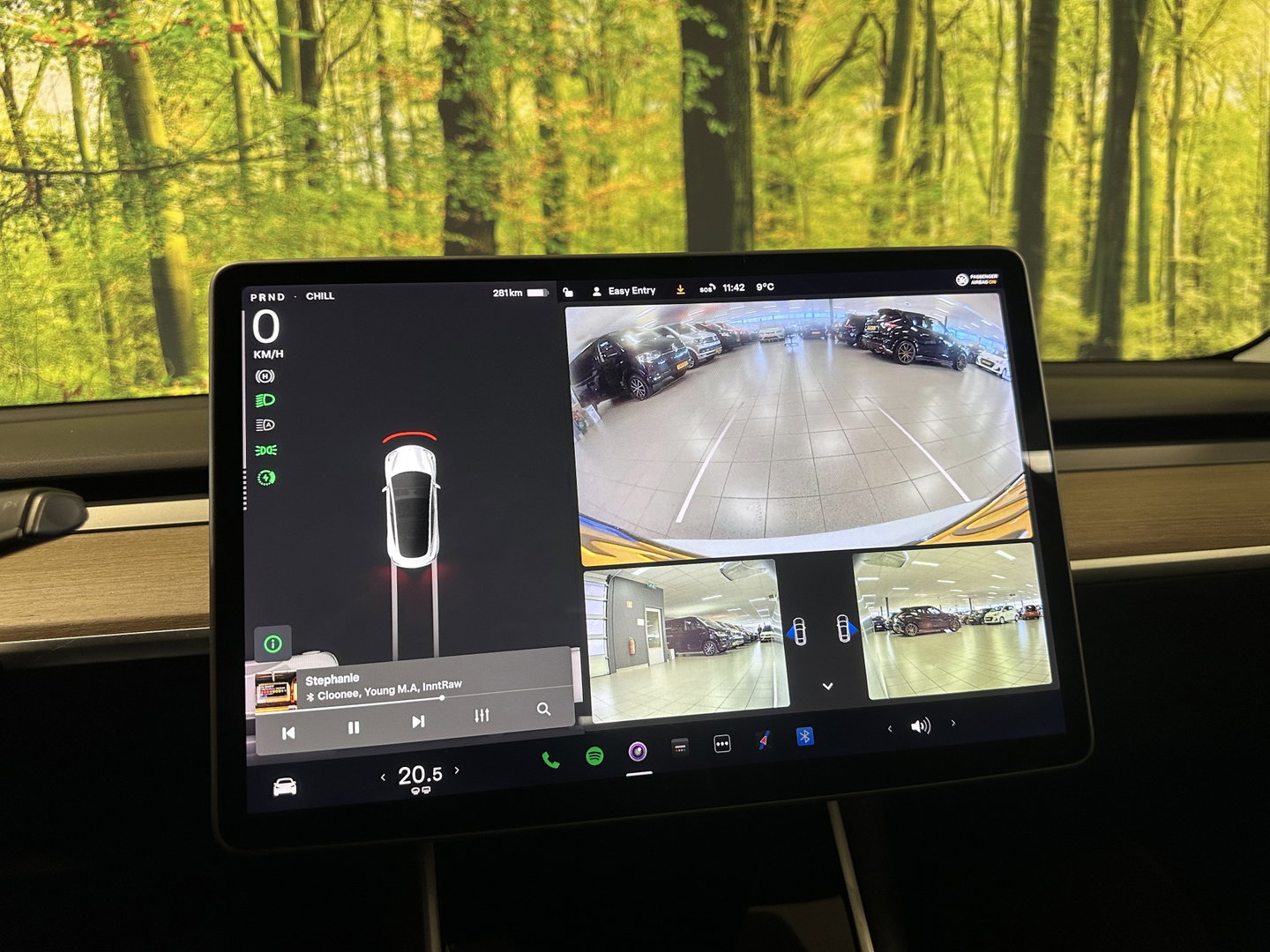 Tesla Model 3 Standard RWD Plus 60 kWh | 360° Camera | Panoramadak | Parkeersensoren | Keyless | Stoelverwarming | Elektrische Stoelen | LED