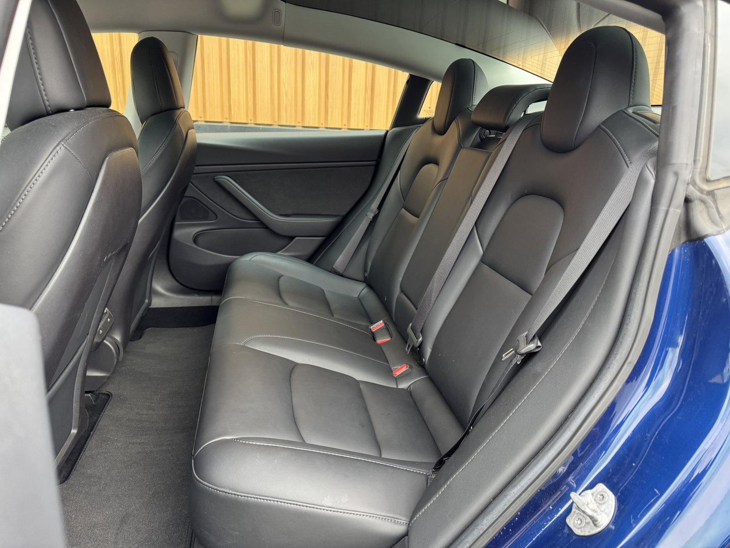 Tesla Model 3 Standard RWD Plus 60 kWh | 360° Camera | Panoramadak | Parkeersensoren | Keyless | Stoelverwarming | Elektrische Stoelen | LED