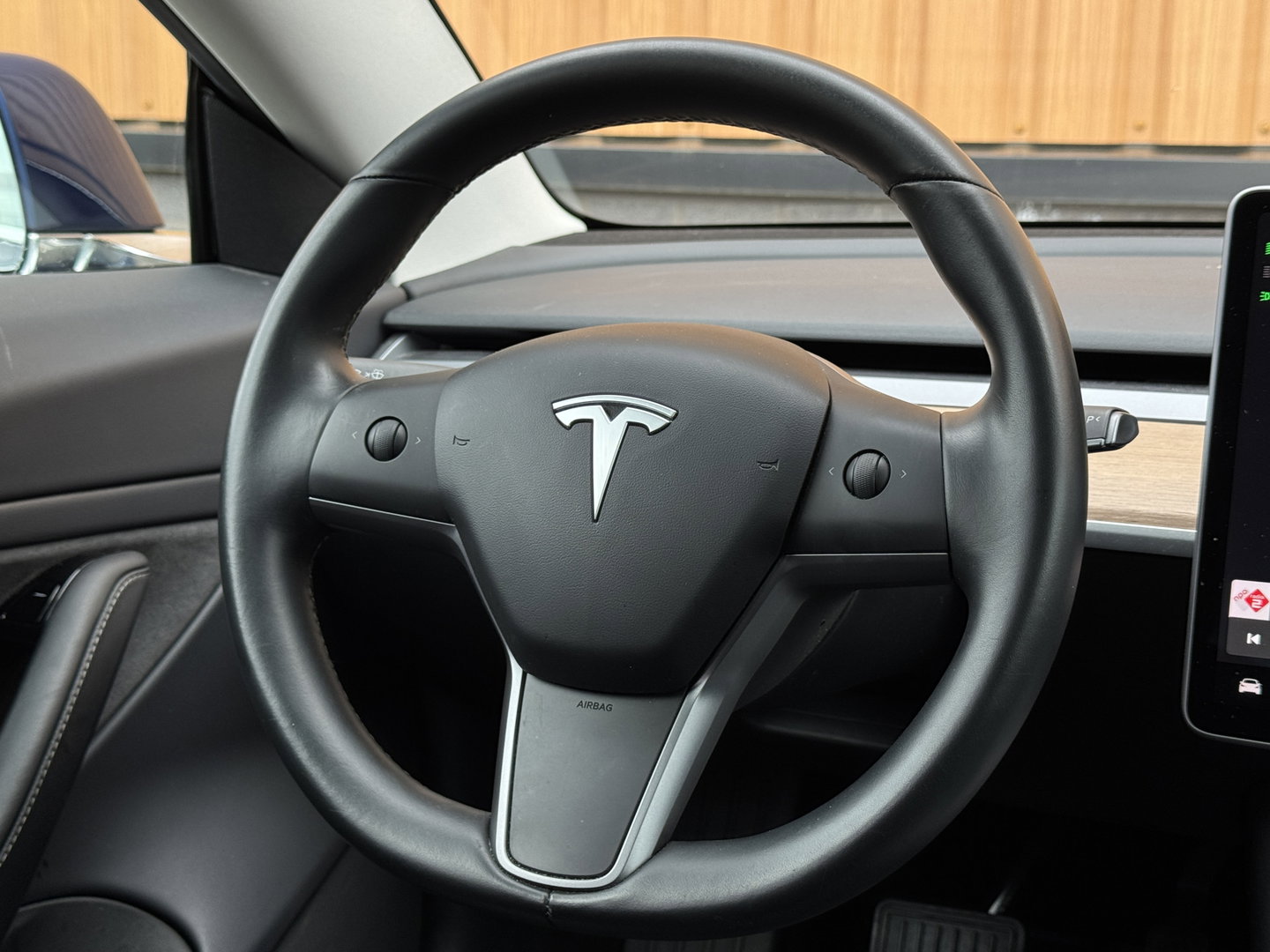 Tesla Model 3 Standard RWD Plus 60 kWh | 360° Camera | Panoramadak | Parkeersensoren | Keyless | Stoelverwarming | Elektrische Stoelen | LED