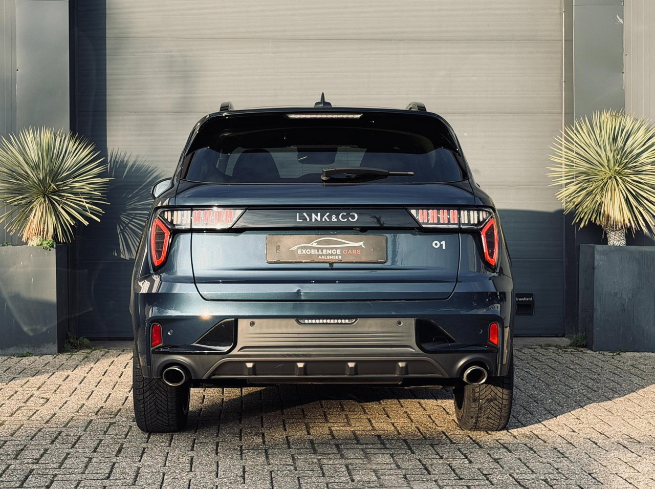 Lynk & Co 01